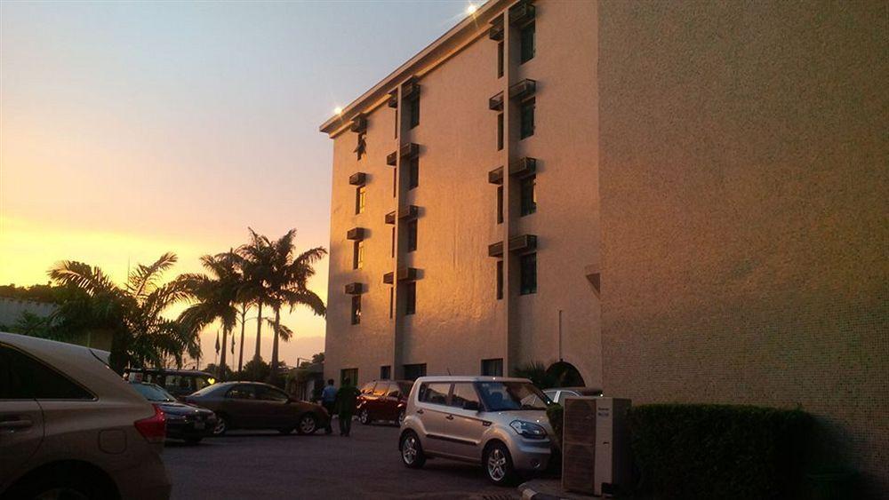 Denis Hotel Abuja Mobushipe Exterior foto